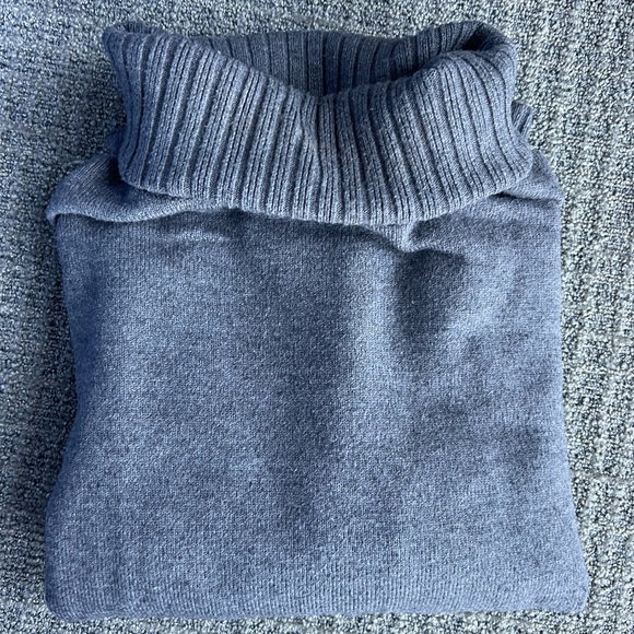 Laundry by Shelli segal sweater - Picture 3 of 3